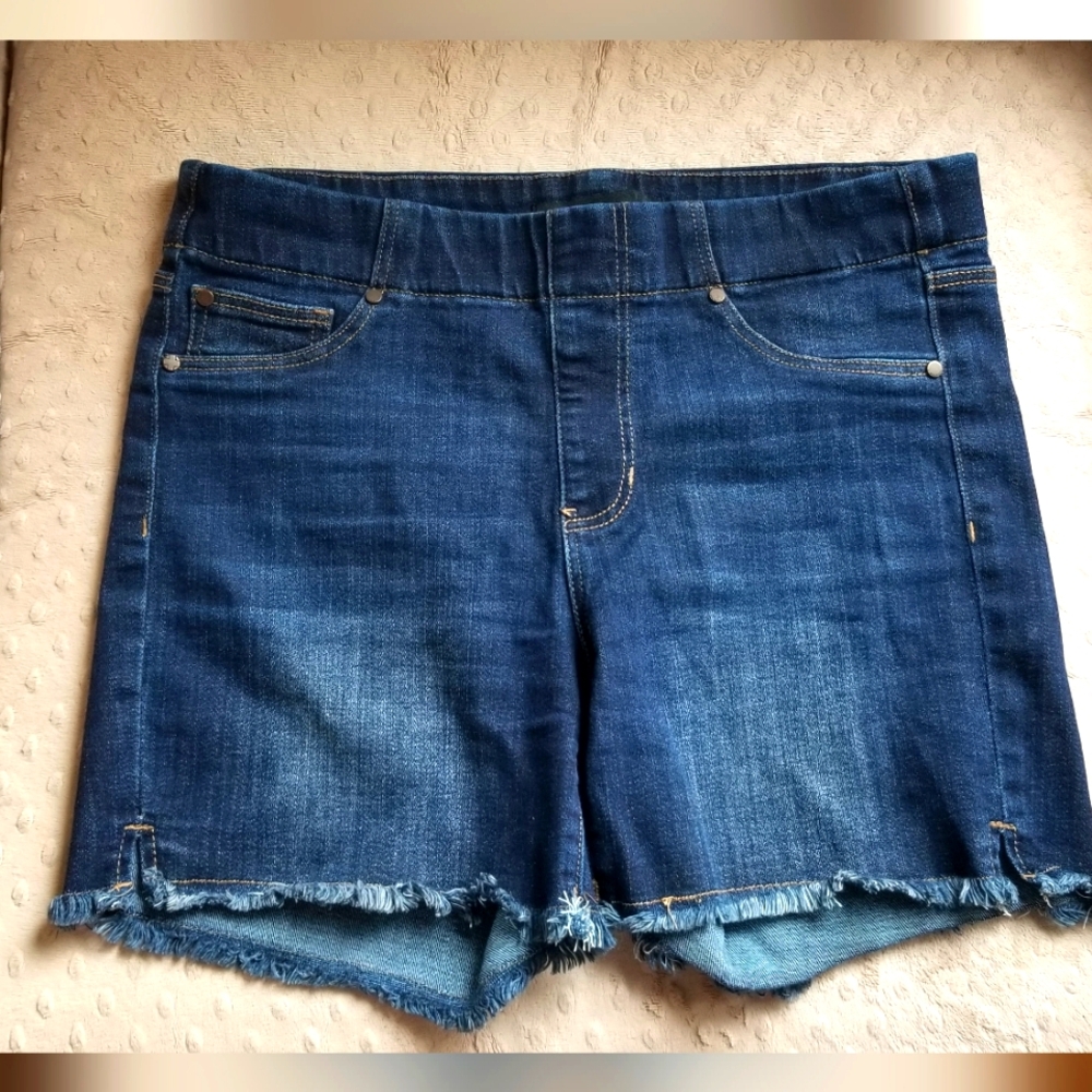 Liverpool shorts size 4/27